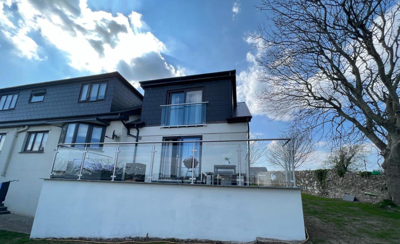 Orchard Lodge -Coastal Retreat, New Build, Village Views, Private Garden And Terrace Saint Brides Major Exteriér fotografie
